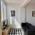 Διαμέρισμα Theniceterrace *