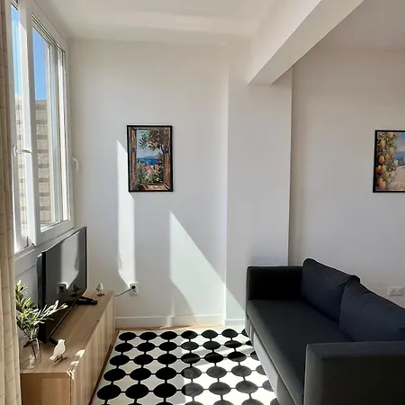 Lägenhet Theniceterrace *